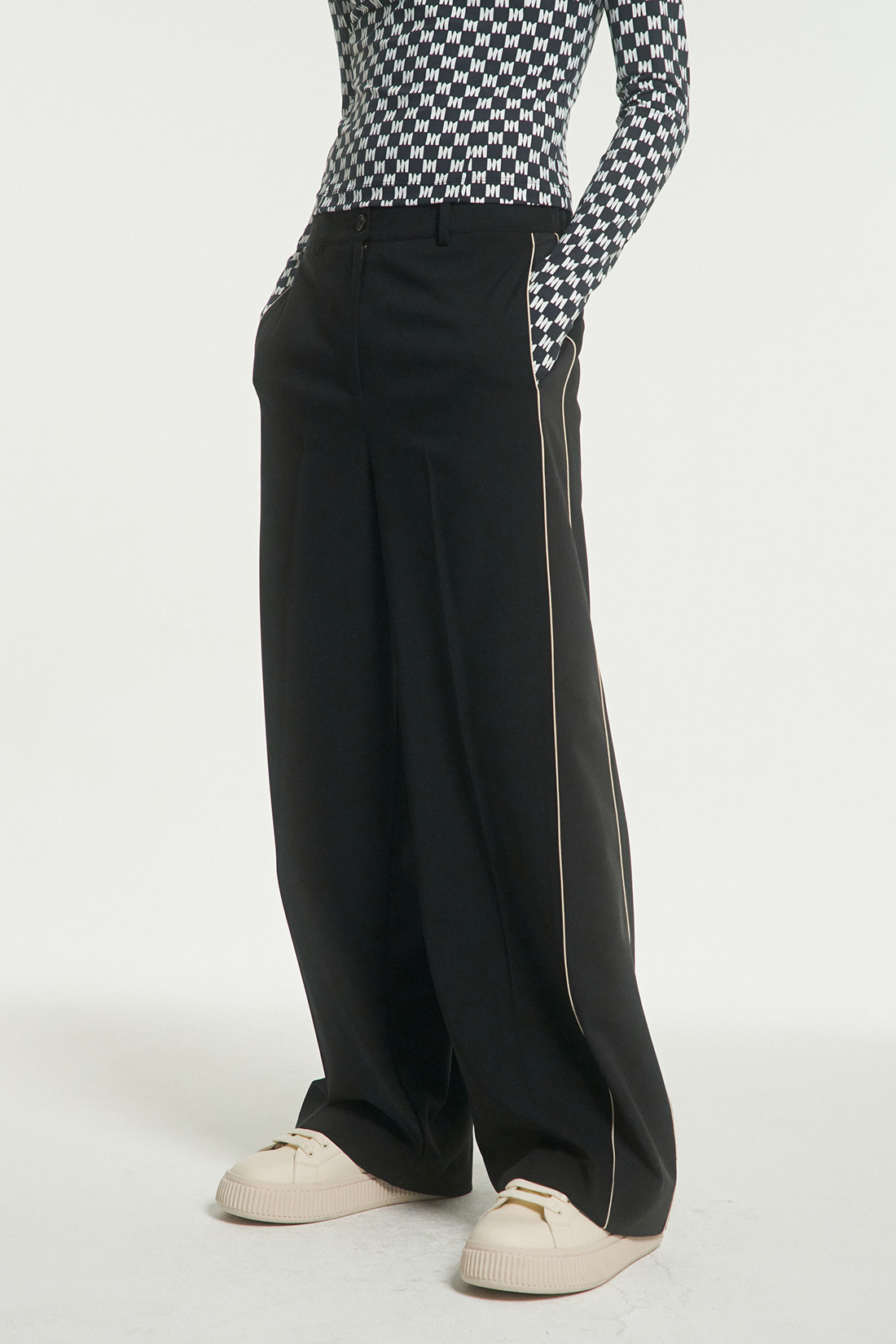 STRETCH TAILORED TROUSERS [BLACK]